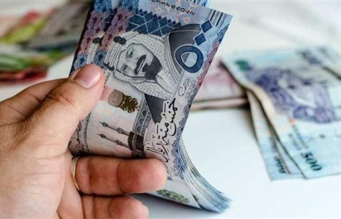 استقرار سعر الريال السعودي اليوم الجمعة بماكينات الصرف الألي