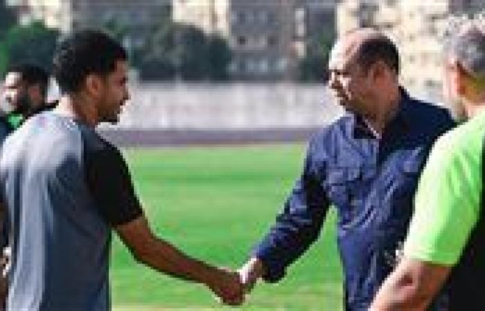 أحمد سليمان يتابع مباراة ودية بين شباب الزمالك والفريق الأول