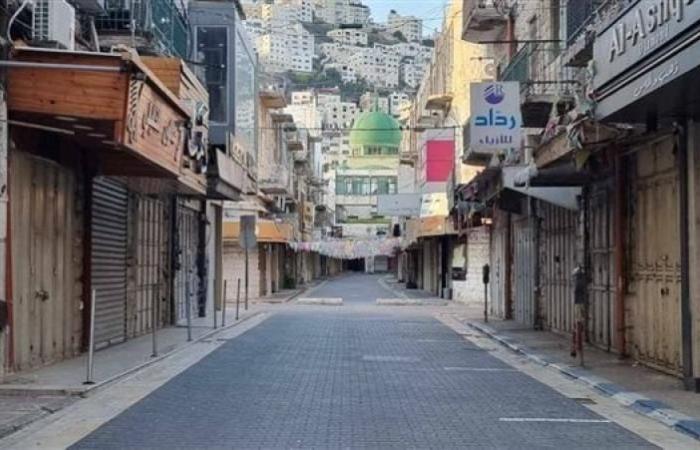 إضراب شامل بالضفة الغربية حداداً على شهداء مجزرة مخيم طولكرم