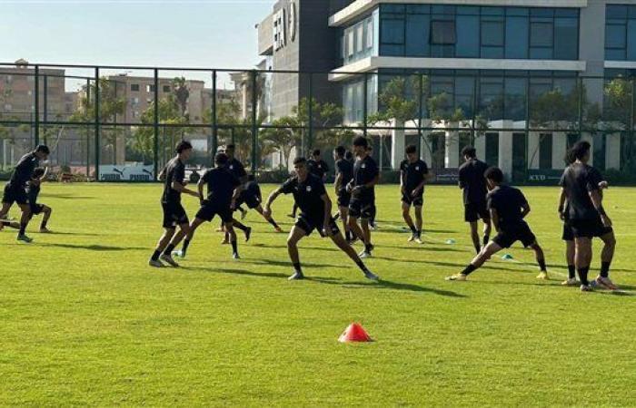 ميكالى يقيم اللاعبين فى وديتين بمعسكر منتخب الشباب