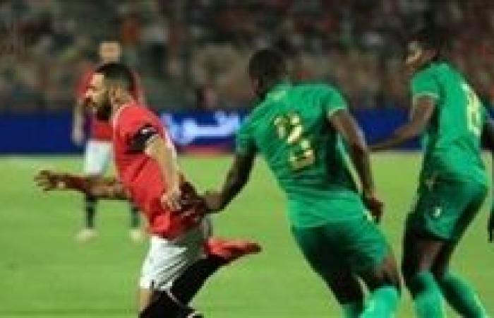 منتخب مصر يهزم موريتانيا بثنائية تريزيجيه وصلاح