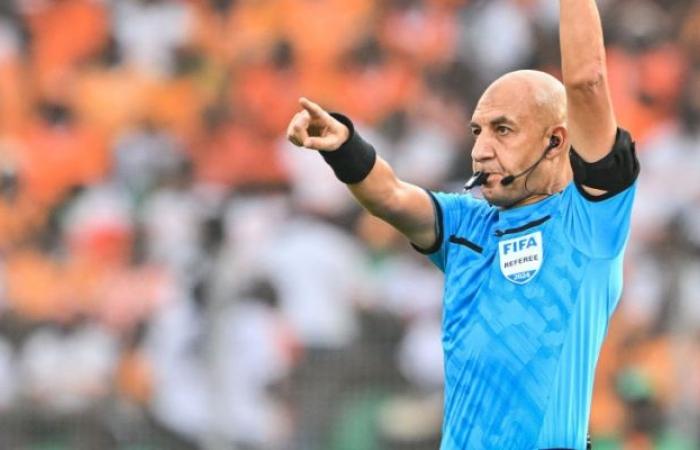 محمد عادل يودع شكوى ضد مسربي محادثة مباراة الزمالك