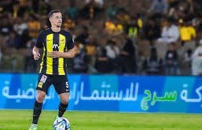 اتحاد جدة السعودي يدخل في تسوية تنهي عقد لاعبه الايطالي فيليبي