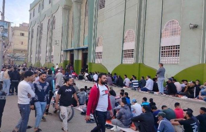 11 نعش في مشهد واحد.. بدء صلاة الجنازة على ضحـايا حـادث طريق المطرية بورسعيد