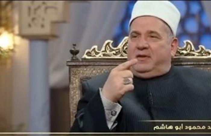 محمد أبو هاشم: الصلاة تُغير سلوك الإنسان وتؤثر في حياته بشكل عميق