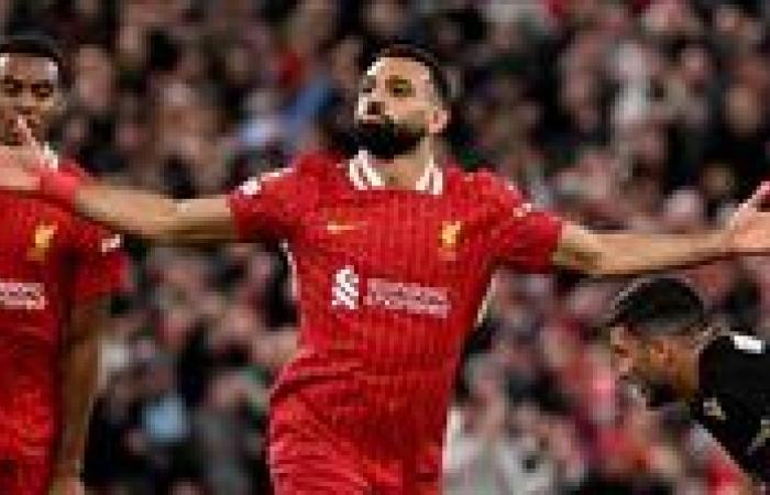 "مين هم المختلفون نفسياً".. محمد صلاح نجم ليفربول ينشر صورة له وهو يقرأ كتاب جديد