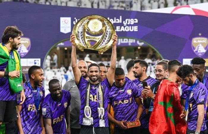 الشارقة ينفرد بصدارة الدوري الإماراتي بعد الفوز على النصر بثلاثية نظيفة