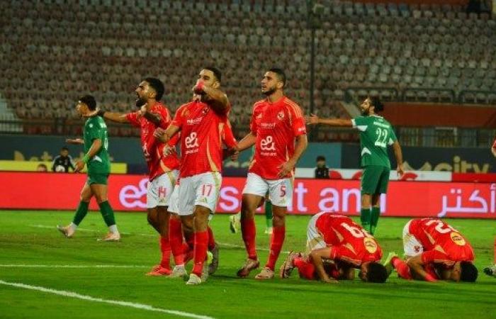 ركلة جزاء.. عمرو السولية يسجل هدف التقدم للأهلي أمام الاتحاد السكندري