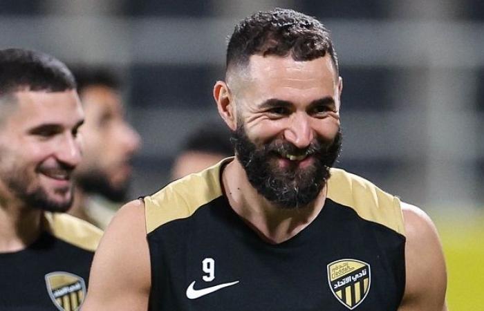 تحديد موقف كريم بنزيما من اللحاق بمباراة الاتحاد ضد الاتفاق