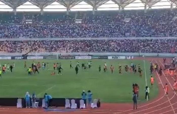 شغب بعد نهاية مباراة سيمبا والصفاقسي في الكونفدرالية الأفريقية|فيديو