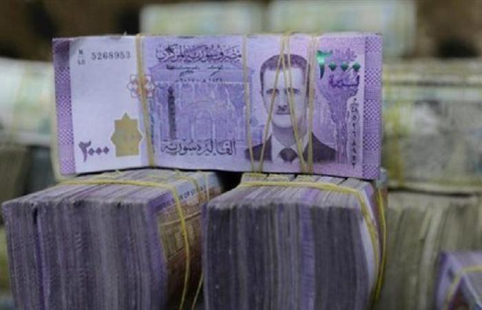 سعر الليرة السورية مقابل الدولار اليوم الأحد 22-12-2024