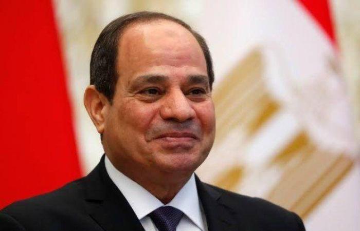 الرئيس السيسي يهنئ الشعب المصرى وشعوب العالم بمناسبة العام الميلادى الجديد