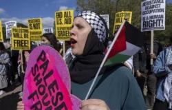 طلاب مدرسة أمريكية يتهمون الإدارة بفرض رقابة على الأنشطة المؤيدة للفلسطينيين