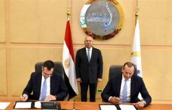 وزير النقل يشهد توقيع عقد أعمال البنية الفوقية لمحطة الحاويات تحيا مصر 1 بميناء دمياط