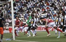 قناة مفتوحة تنقل مباراة الأهلي ومازيمبي في نصف نهائي بطولة إفريقيا