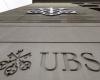 بنك UBS يتوقع ارتفاع أسعار الذهب إلى 2900 دولار للأونصة بحلول نهاية 2025